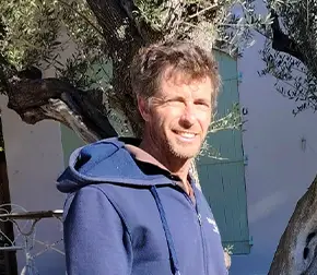 La Brouette Bleue, Artisan paysagiste, jardinier, près de Toulon VAR. Entretien de jardins et espaces verts, remise en état, création et aménagement paysager