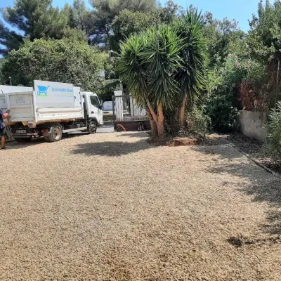 La Brouette Bleue, Artisan paysagiste, jardinier, près de Toulon VAR. Entretien de jardins et espaces verts, remise en état, création et aménagement paysager